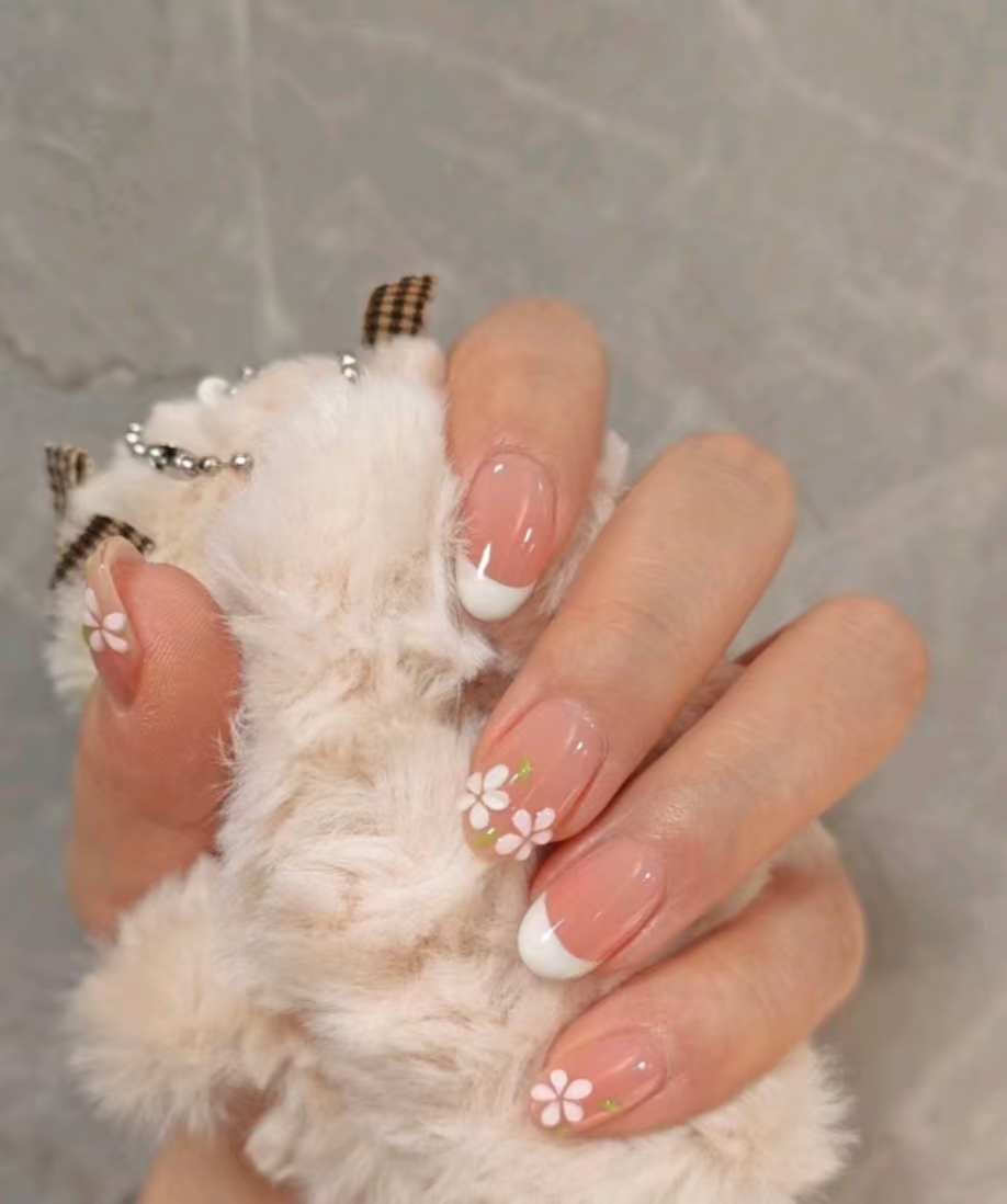 Hand-painted nail art sample